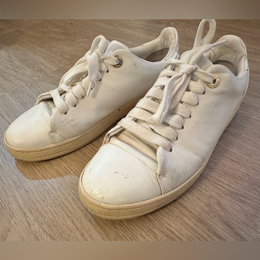 Classic White Sneakers LV - Picture 5 of 7